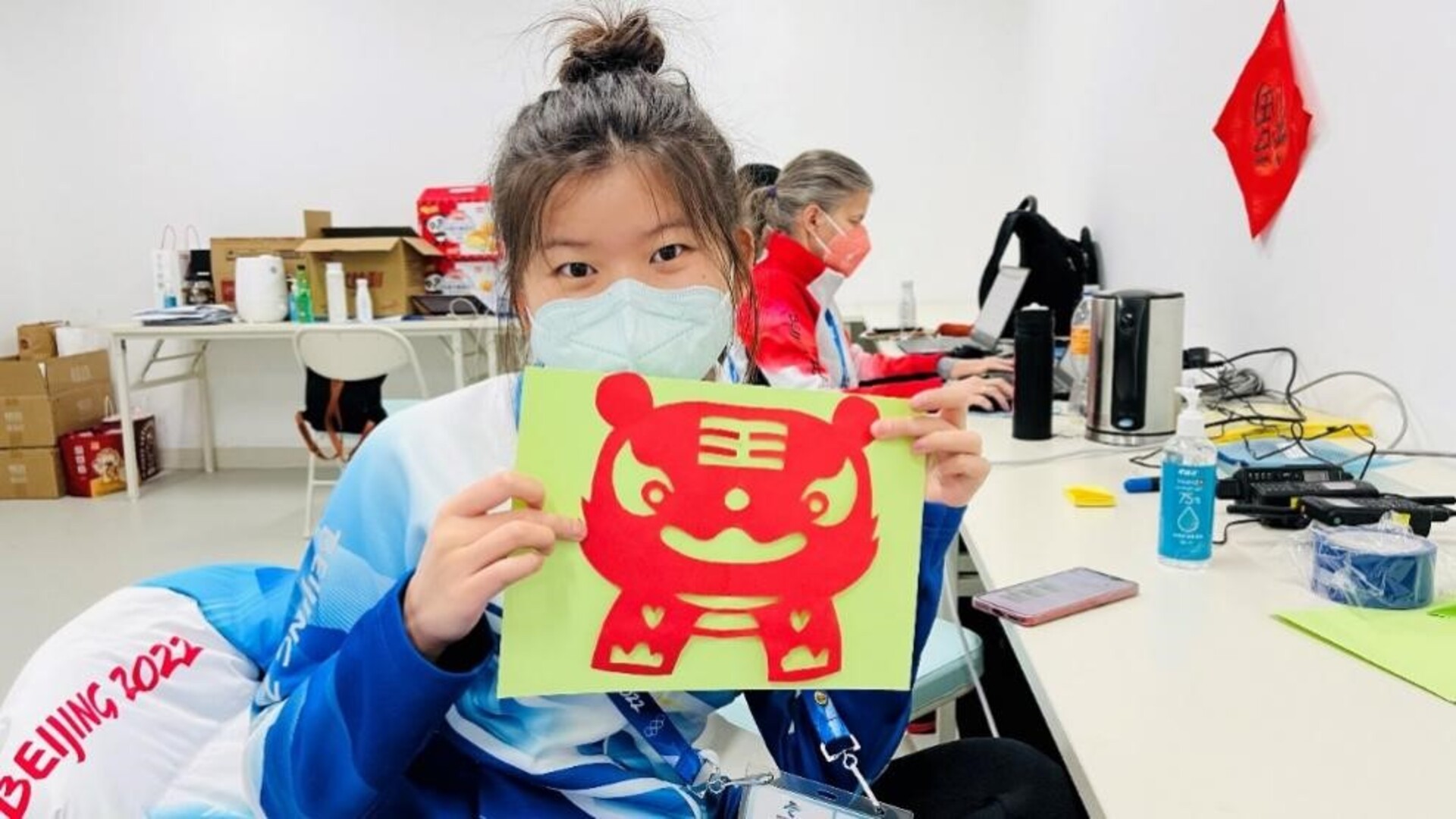 Студенти-доброволци от Пекинския университет за чужди езици разказват за Китайската Нова година 