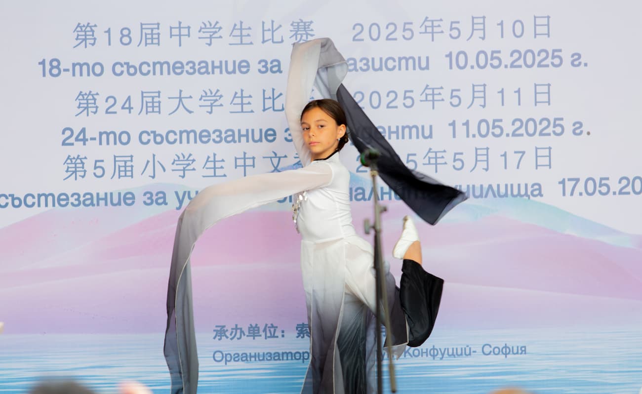 tu pian6 lou qing qing Ema  Joveva gu dian wu biao yan