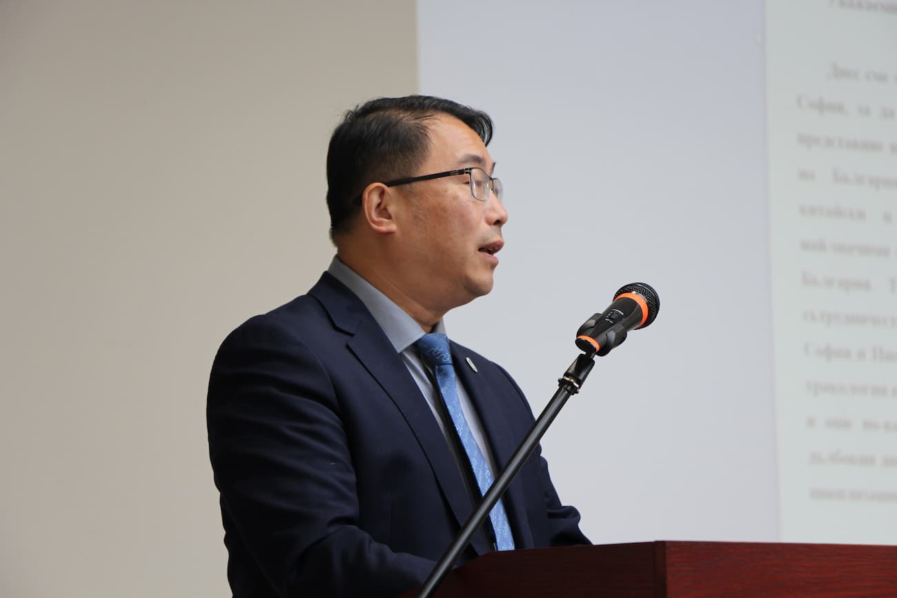 tu pian3 bei jing wai guo yu da xue fu xiao zhang ding hao zhi ci