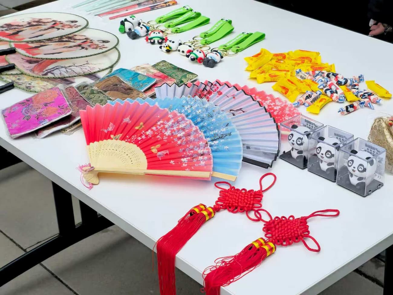 Photo 1: Handicrafts booth