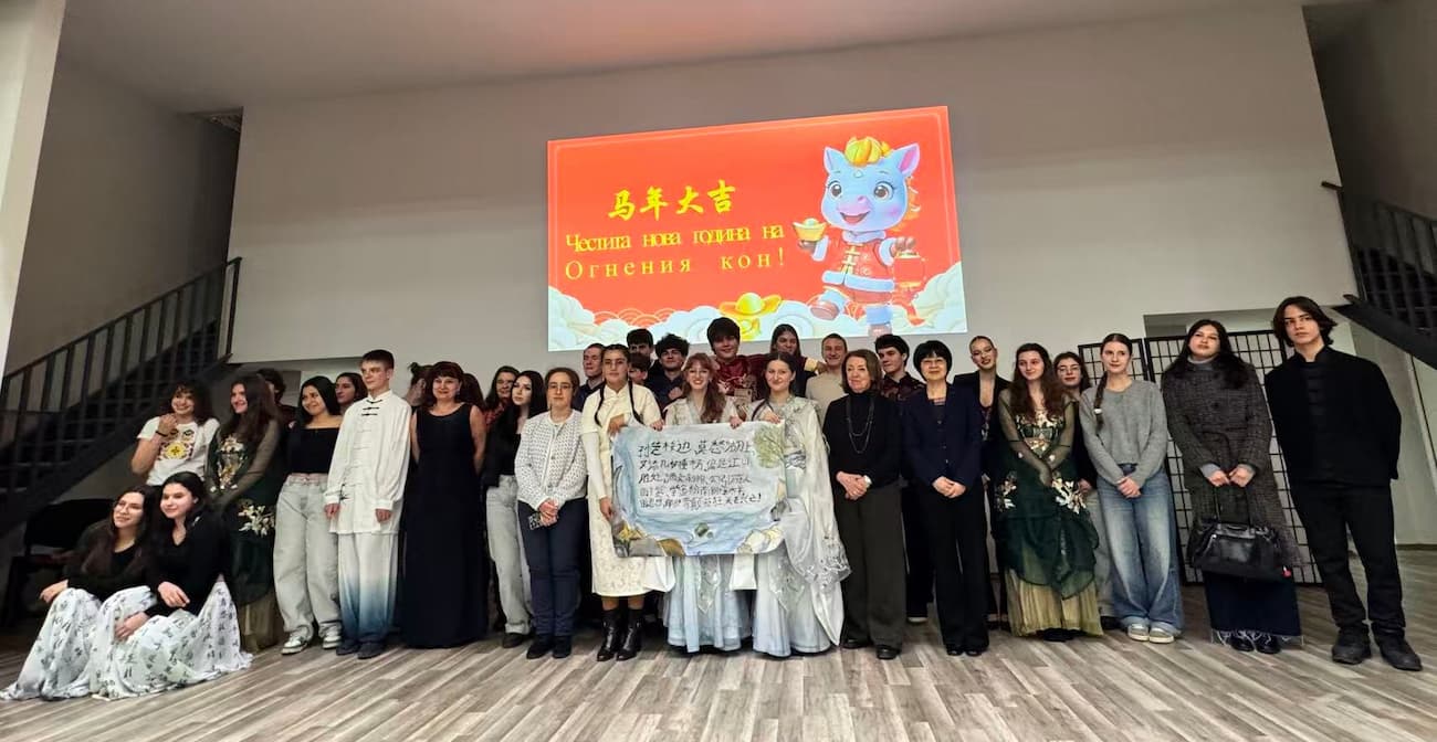 Photo 7: Gala group photo