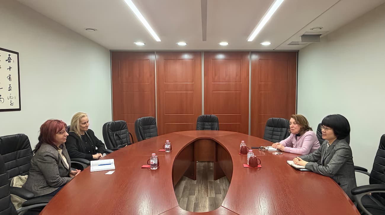 Photo 1 Bilateral meeting