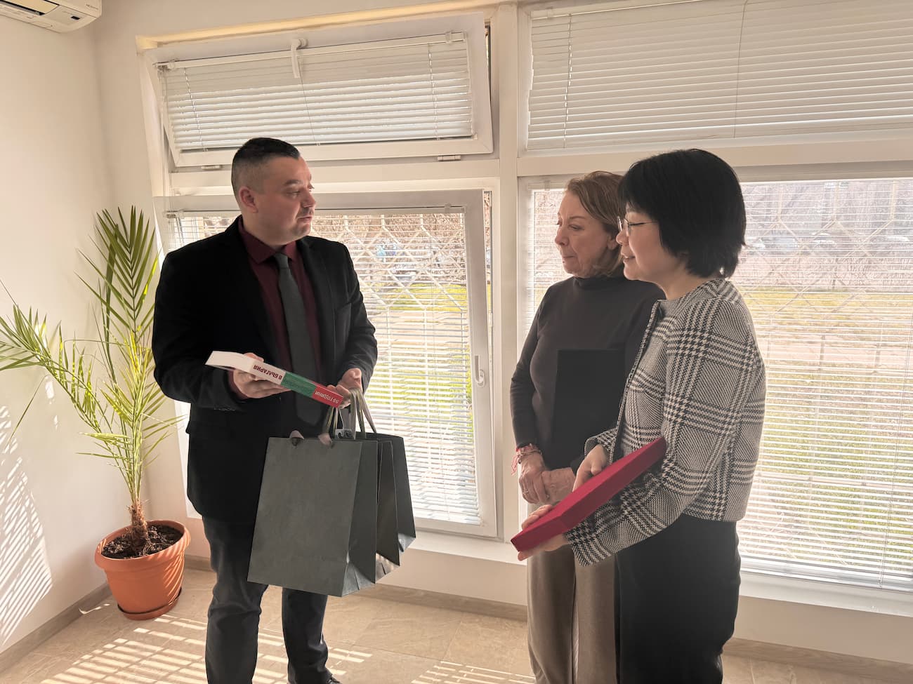 Photo 3: Gift exchange