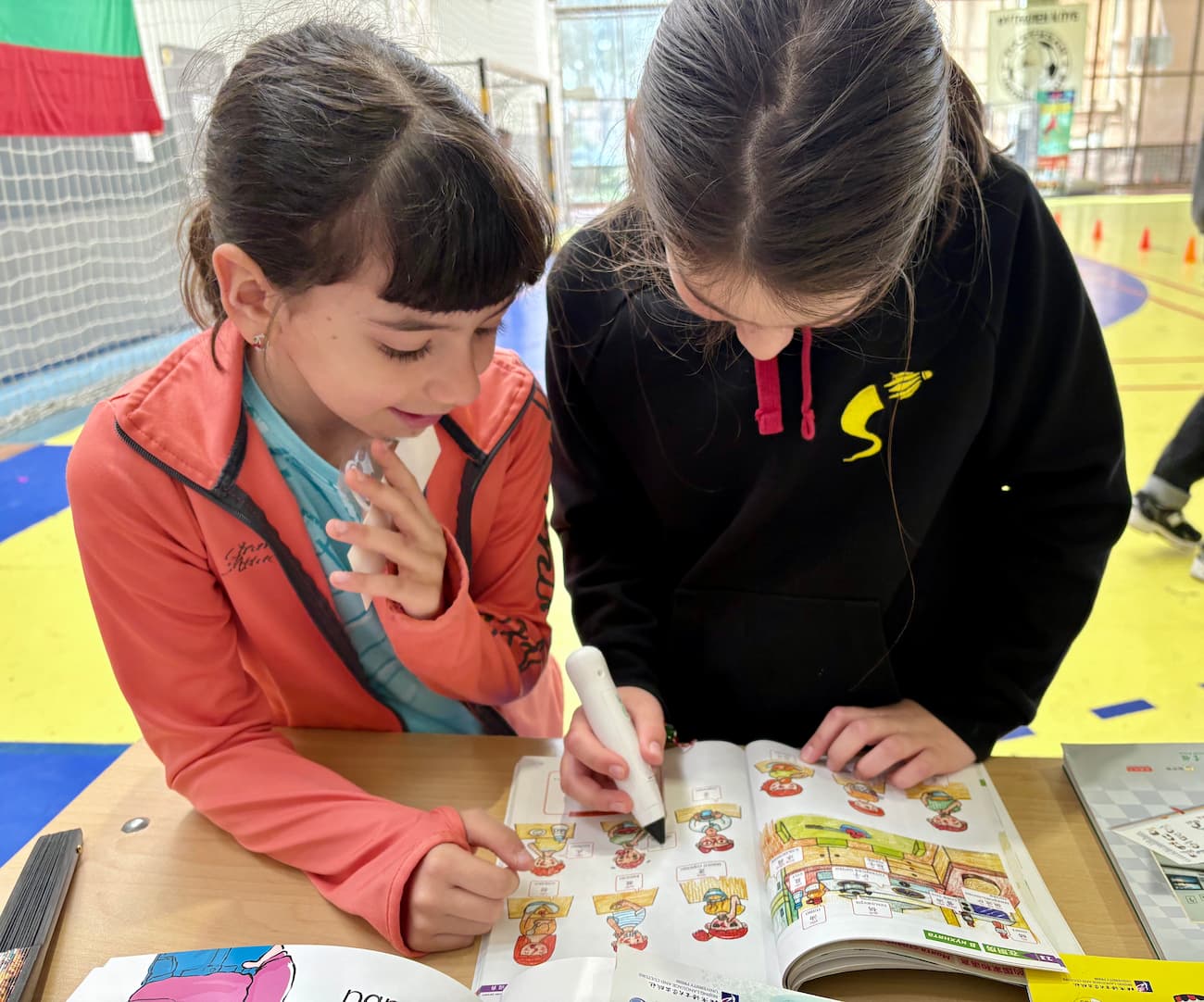 Photo 4: Exploring interactive reading materials